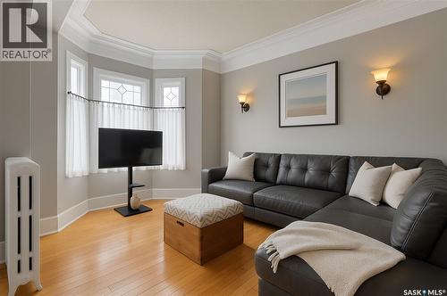 2800 Victoria Avenue, Regina, SK - Indoor Photo Showing Living Room