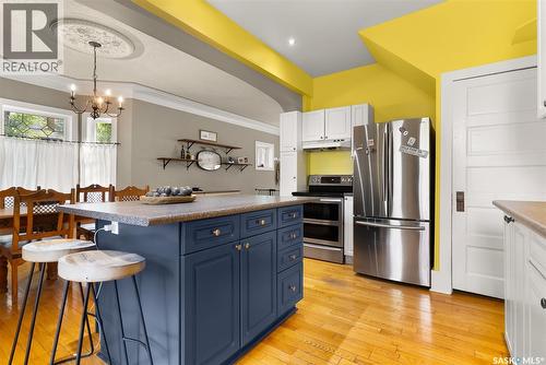 2800 Victoria Avenue, Regina, SK - Indoor Photo Showing Kitchen With Stainless Steel Kitchen