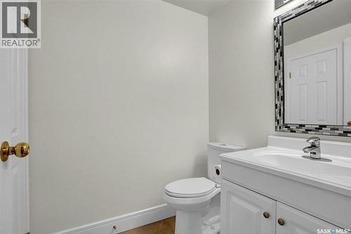 2826 23Rd Avenue, Regina, SK - Indoor Photo Showing Bathroom
