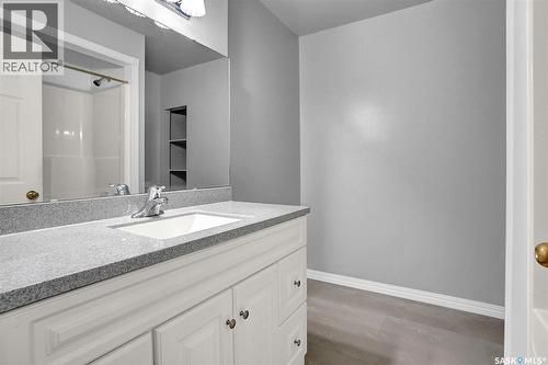 2826 23Rd Avenue, Regina, SK - Indoor Photo Showing Bathroom