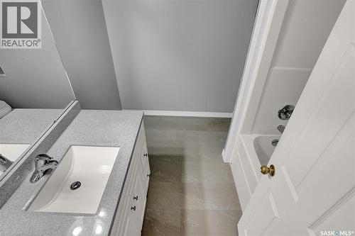 2826 23Rd Avenue, Regina, SK - Indoor