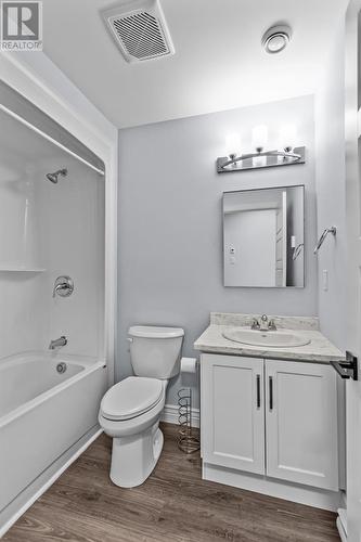 8 Burry Port Street, St. John'S, NL - Indoor Photo Showing Bathroom
