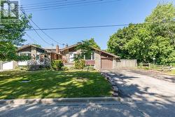 36 MEGAN AVENUE  Toronto, ON M1E 4A7