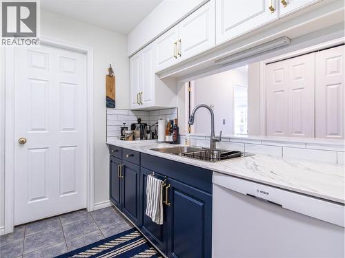 650 3 Street Sw Unit# 205, Salmon Arm, BC - Indoor Photo Showing Kitchen With Double Sink