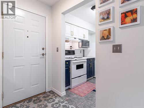 650 3 Street Sw Unit# 205, Salmon Arm, BC - Indoor Photo Showing Kitchen