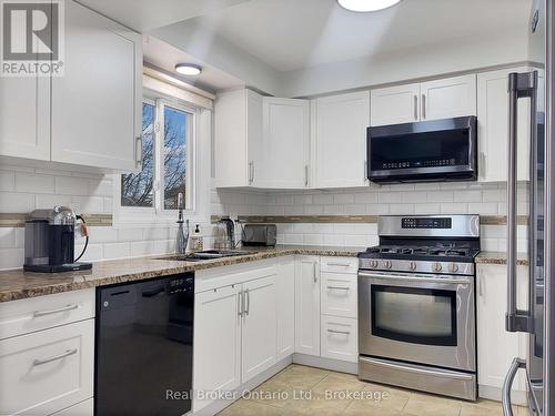 157 Twin Crescent, Hamilton (Butler), ON - Indoor Photo Showing Kitchen