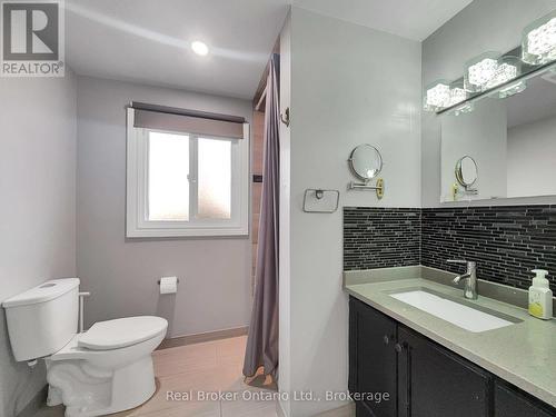 157 Twin Crescent, Hamilton (Butler), ON - Indoor Photo Showing Bathroom