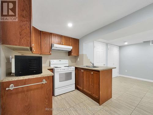 157 Twin Crescent, Hamilton (Butler), ON - Indoor Photo Showing Kitchen With Double Sink