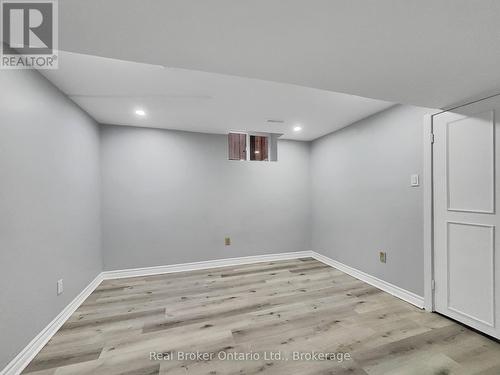 157 Twin Crescent, Hamilton (Butler), ON - Indoor