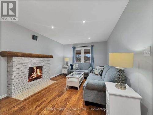 157 Twin Crescent, Hamilton (Butler), ON - Indoor Photo Showing Living Room With Fireplace