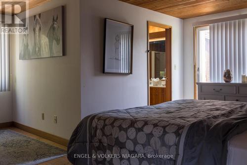 89 Byron Street, Niagara-On-The-Lake (Town), ON - Indoor Photo Showing Bedroom