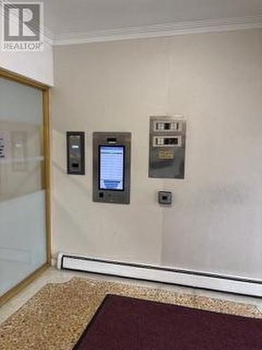 208 - 10 Woodman Drive S, Hamilton, ON - Indoor Photo Showing Other Room