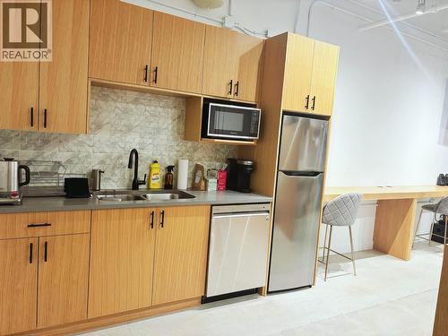 631 6378 Silver Avenue, Burnaby, BC 