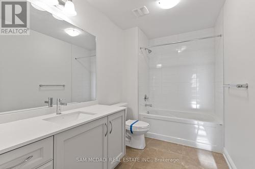 58 Workgreen Park Way, Brampton, ON - Indoor Photo Showing Bathroom