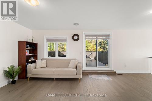 Walkout to Rooftop Patio - 121 Milky Way Drive, Richmond Hill, ON - Indoor Photo Showing Living Room