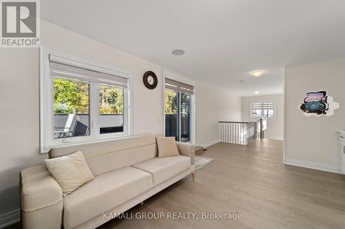 Walkout to Patio - 121 Milky Way Drive, Richmond Hill, ON - Indoor Photo Showing Living Room