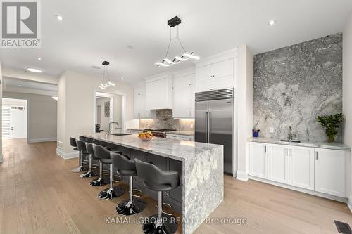 10ft High Ceilings - 121 Milky Way Drive, Richmond Hill, ON - Indoor