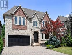 242 PARKVIEW AVENUE  Toronto, ON M2N 3Z1