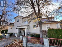 420 4 Avenue SE Unit# 201  Salmon Arm, BC V1E 1R9