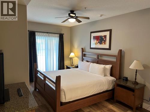 1200 Rancher Creek Road Unit# 131D, Osoyoos, BC - Indoor Photo Showing Bedroom