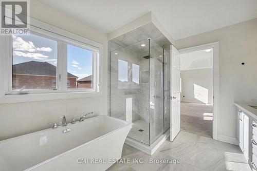 343 Northglen Boulevard W, Clarington, ON - Indoor Photo Showing Bathroom
