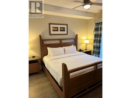 1200 Rancher Creek Road Unit# 122B, Osoyoos, BC - Indoor Photo Showing Bedroom
