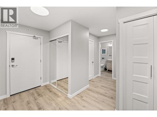 262 Kinney Avenue Unit# 311, Penticton, BC - Indoor Photo Showing Other Room