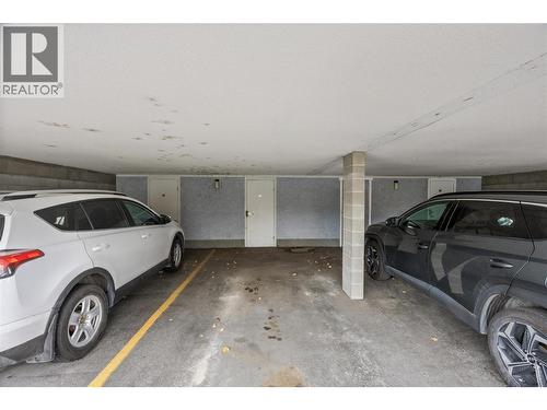 262 Kinney Avenue Unit# 311, Penticton, BC - Indoor Photo Showing Garage
