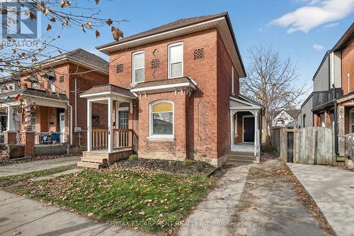 28 CAYUGA STREET  Brantford, ON N3S 1W5