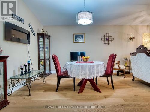 61 Concord Avenue, St. Catharines (Facer), ON - Indoor Photo Showing Dining Room