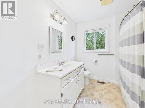 568 Mcnabb Street, Saugeen Shores, ON - Indoor Photo Showing Bathroom