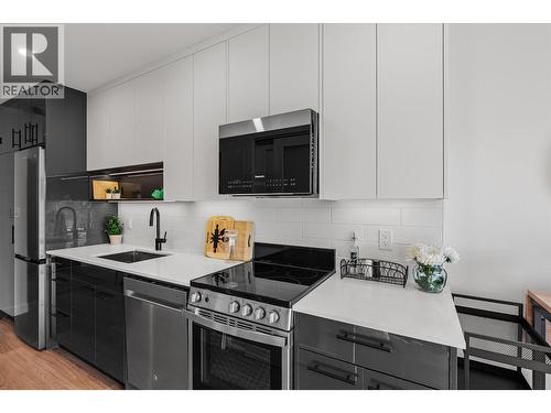 1380 Pridham Avenue Unit# 208 Lot# Sl 8, Kelowna, BC - Indoor Photo Showing Kitchen With Stainless Steel Kitchen With Upgraded Kitchen