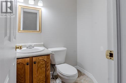 16 Maclaren Place, St. John'S, NL - Indoor Photo Showing Bathroom
