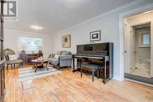 5192 Reeves Road, Burlington, ON - Indoor Photo Showing Living Room