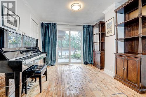 5192 Reeves Road, Burlington, ON - Indoor Photo Showing Other Room