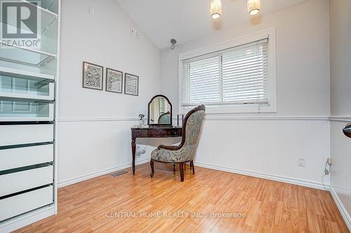 5192 Reeves Road, Burlington, ON - Indoor