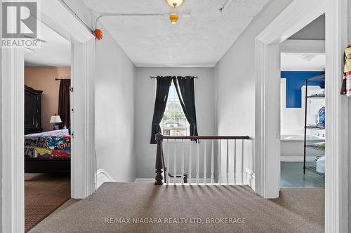 5368 Menzie Street, Niagara Falls (Downtown), ON - Indoor Photo Showing Other Room