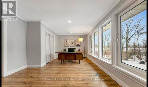 5467 Sixth Line, Milton, ON - Indoor Photo Showing Other Room