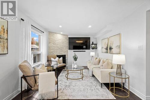 337 Old Harwood Avenue, Ajax, ON - Indoor Photo Showing Living Room
