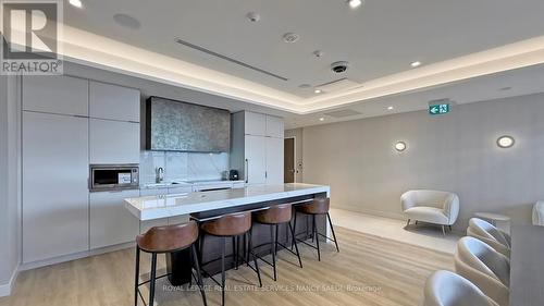 906 - 8 Olympic Garden Drive, Toronto, ON - Indoor