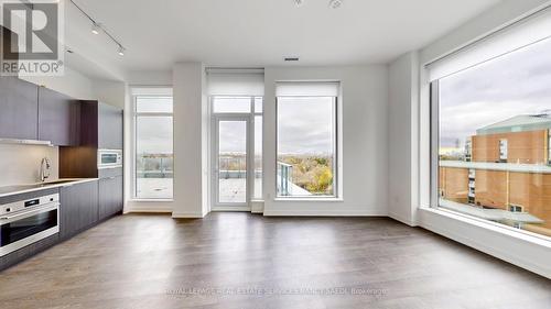 906 - 8 Olympic Garden Drive, Toronto, ON - Indoor