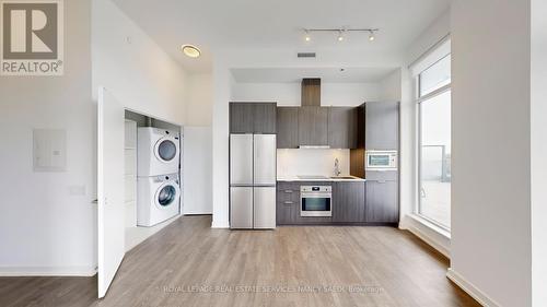 906 - 8 Olympic Garden Drive, Toronto, ON - Indoor