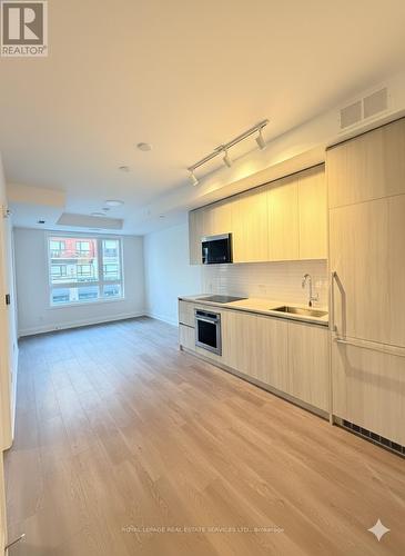 222 - 3250 Carding Mill Trail, Oakville, ON - Indoor Photo Showing Kitchen