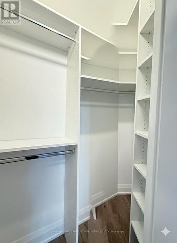 222 - 3250 Carding Mill Trail, Oakville, ON - Indoor With Storage