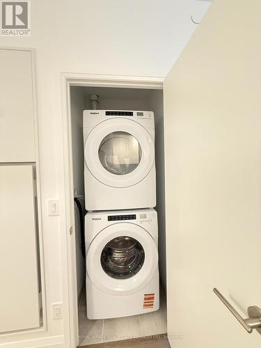 222 - 3250 Carding Mill Trail, Oakville, ON - Indoor Photo Showing Laundry Room