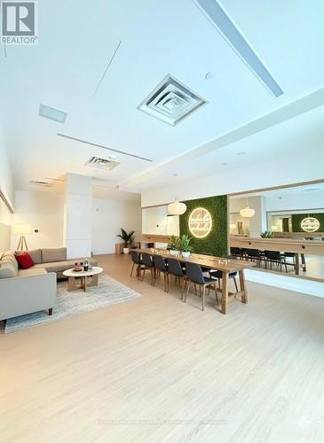 222 - 3250 Carding Mill Trail, Oakville, ON - Indoor Photo Showing Other Room