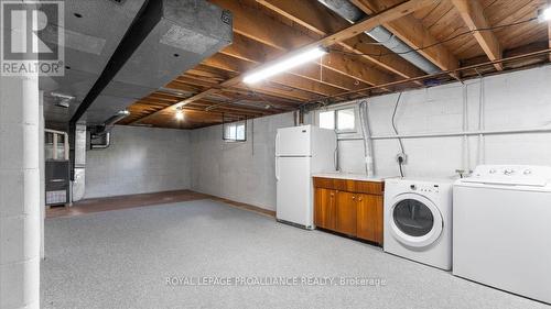 89 Point Anne Road, Belleville (Belleville Ward), ON - Indoor Photo Showing Laundry Room