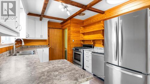 89 Point Anne Road, Belleville (Belleville Ward), ON - Indoor Photo Showing Kitchen With Double Sink