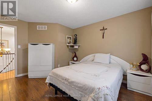 3 Nature Court, Hamilton, ON - Indoor Photo Showing Bedroom