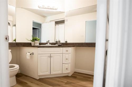 29 Granite Park Boulevard, Steinbach, MB - Indoor Photo Showing Bathroom